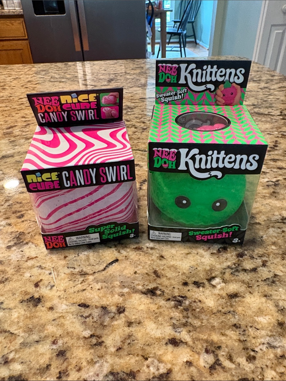 Needoh bundle Knittens Green Squishy Plush | NeeDoh Candy Swirl Pink Cube Bundle